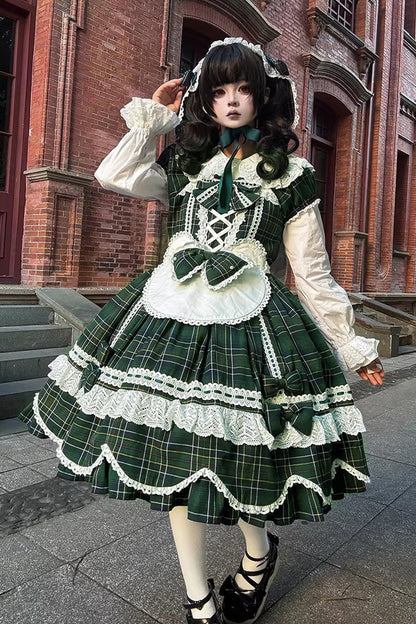 Classic Vintage Dress with a Flattering Fit