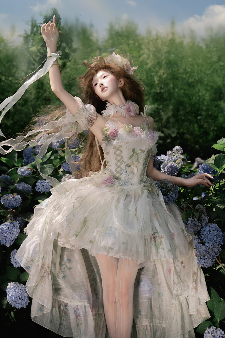 Finely Styled Dress with a Classic Vintage Look