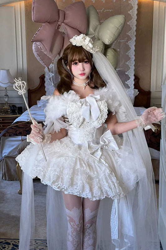 Finely Styled Dress with a Classic Vintage Look