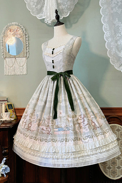Finely Styled Dress with a Classic Vintage Look