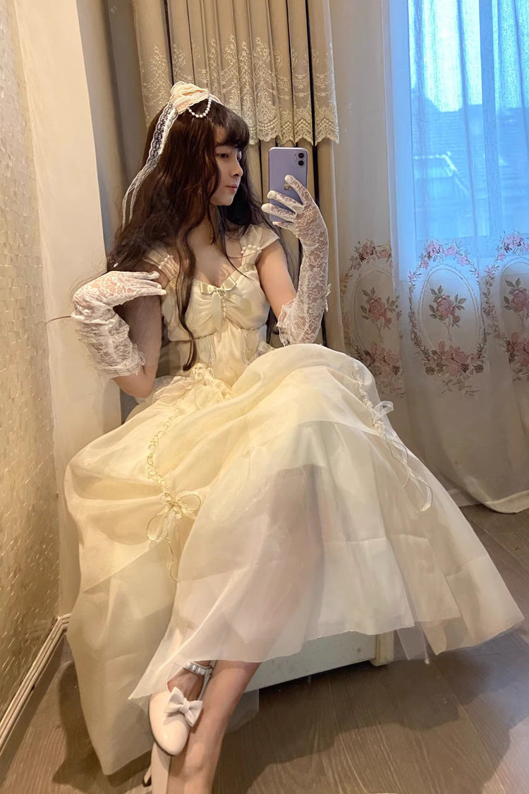 Subtly Elegant Dress with a Refined Vintage Look