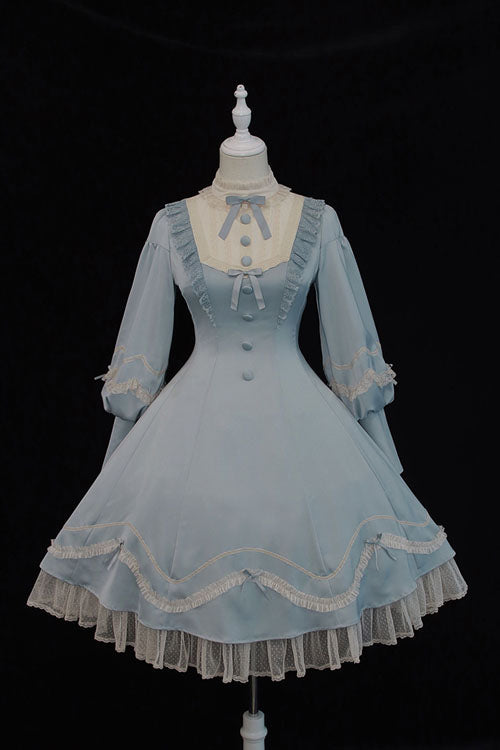Classic Vintage Dress with a Flattering Fit