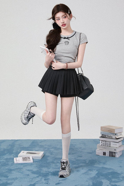 Color Cat Paw T-shirt + Short Skirt + Black Pleated Culottes