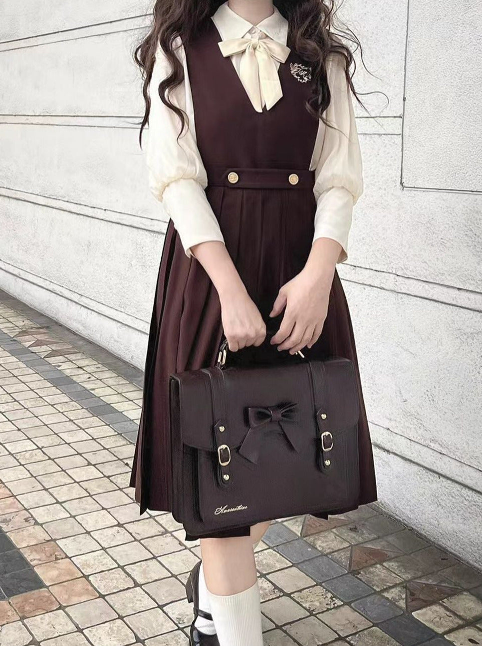 College Style Cream Chiffon Inner Shirt + V Neck Vest Skirt + Ribbon Accessories [pre-order]