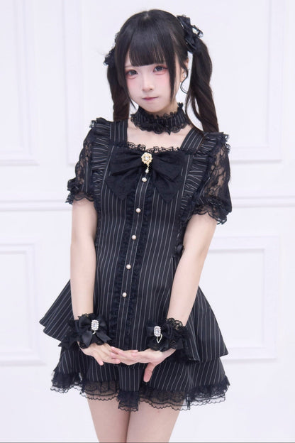 Jirai Stripe Lace Puff Sleeve Top + Short Skirt