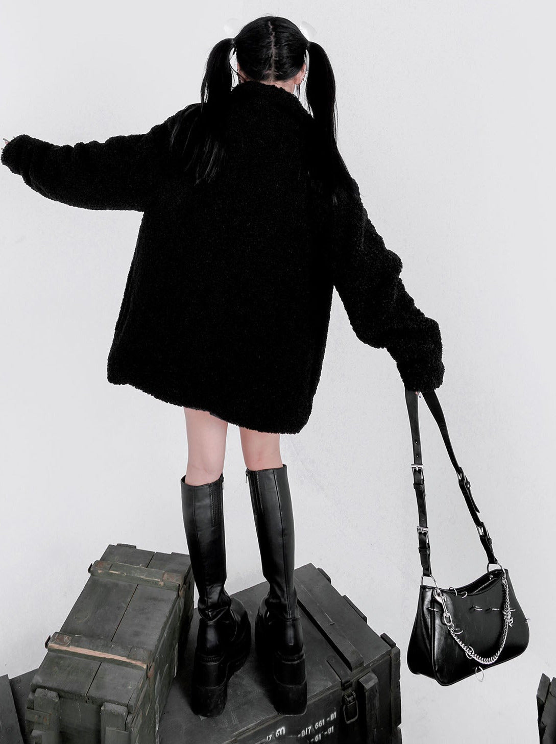 Retro Punk Metal Ring Chain Oil Wax Leather Bag