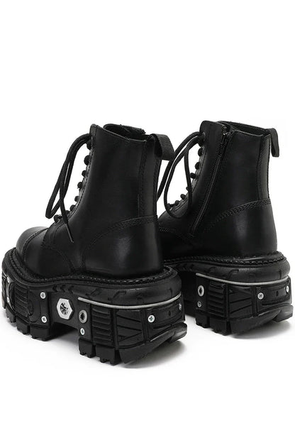 Metal Point Design Ankle Boots