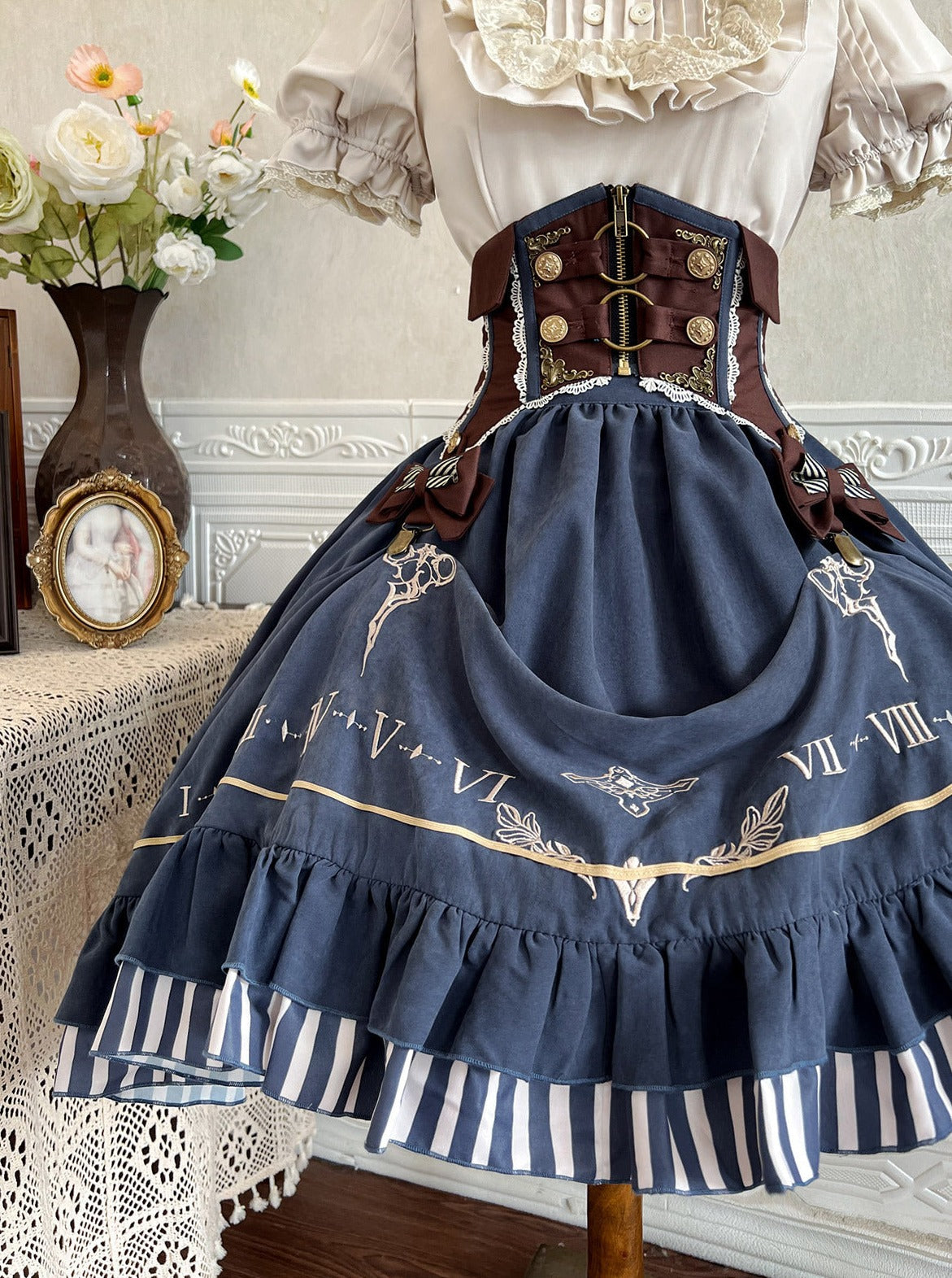 [pre-order] Lolita Retro Shirt + Belt + Skirt