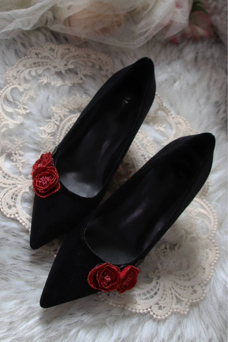 Rose Story Retro Pointed Toe Leather Velvet Heels