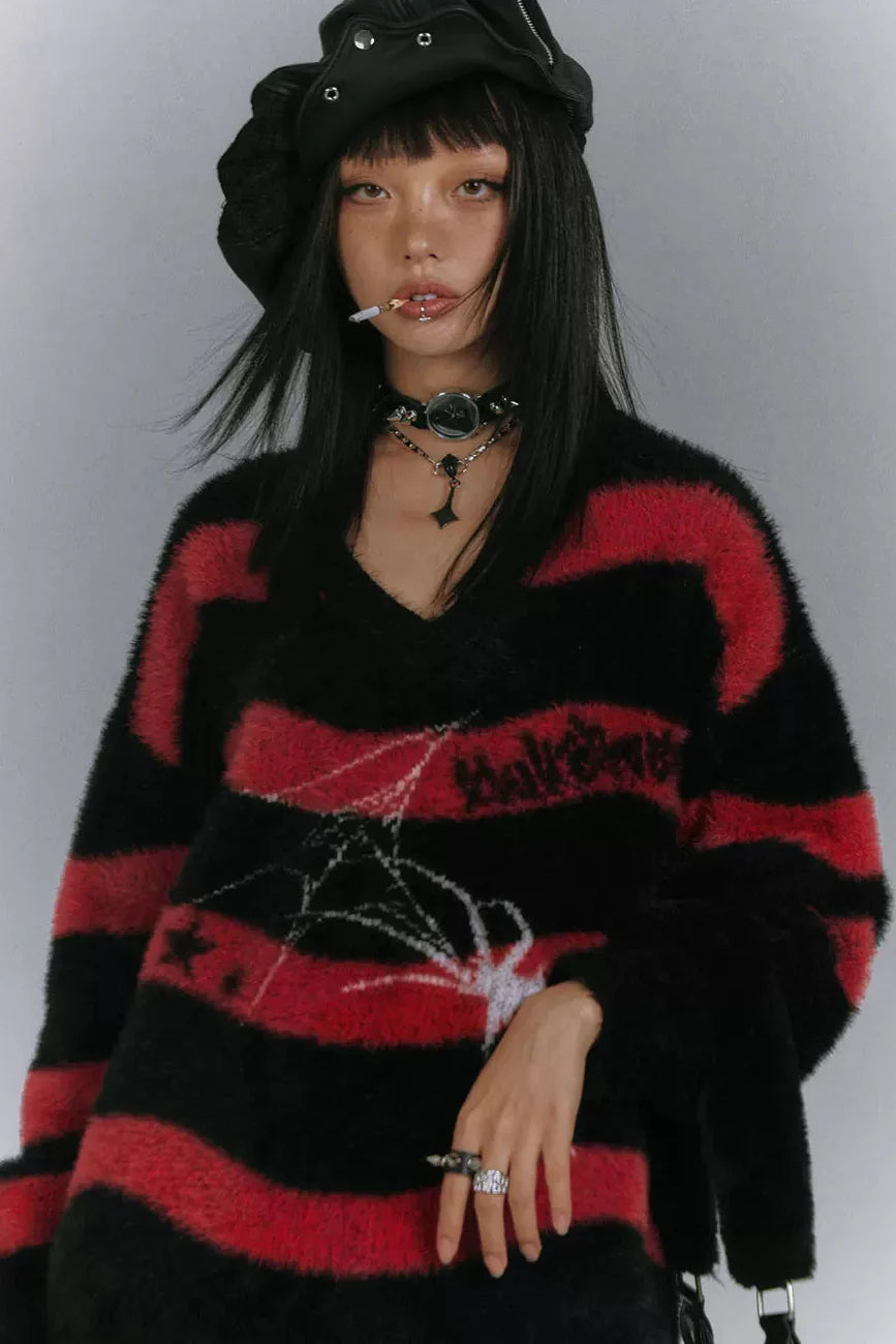 Border Loose Dark Spider Top