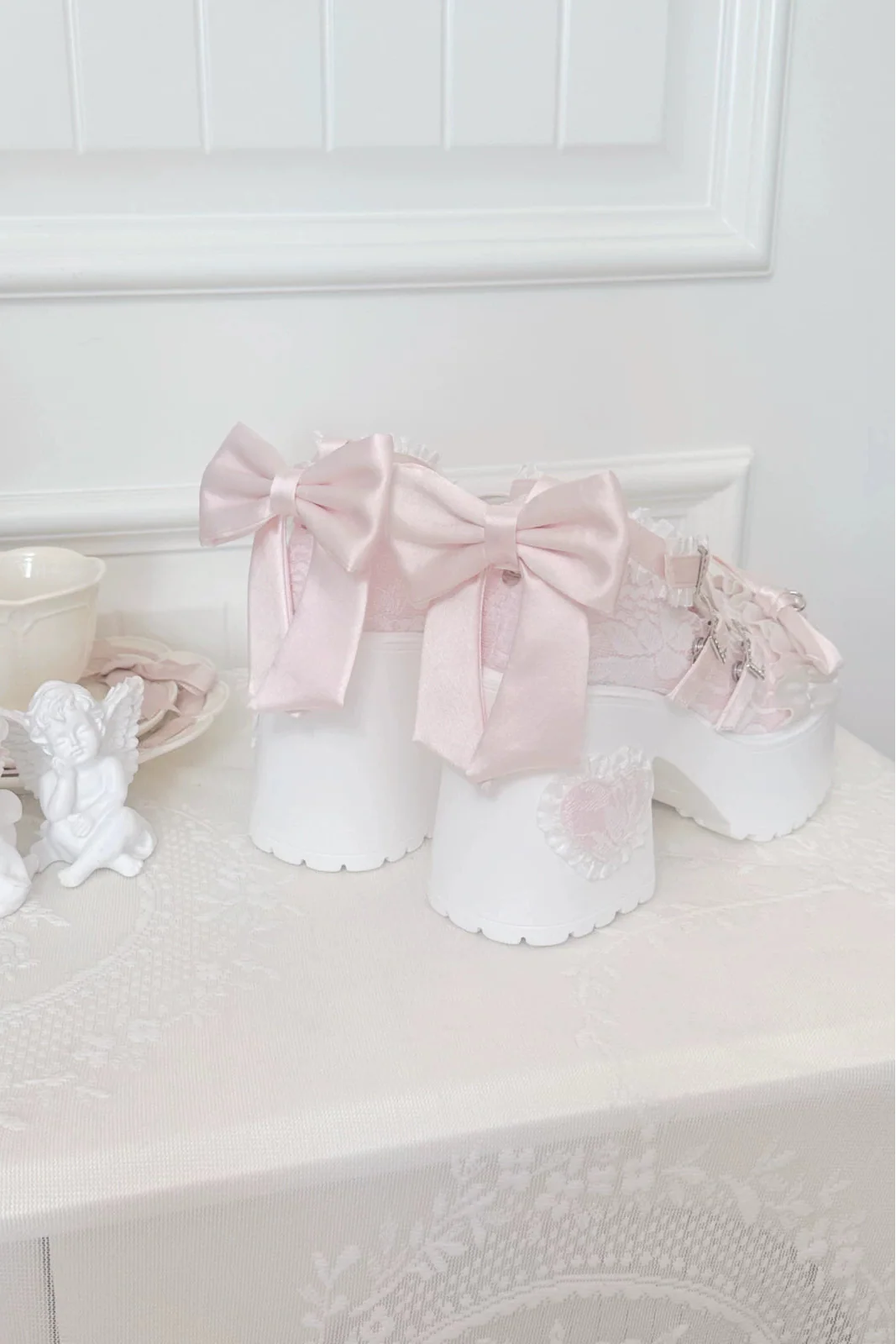 Dream Ribbon Lace Mary Jane Shoes