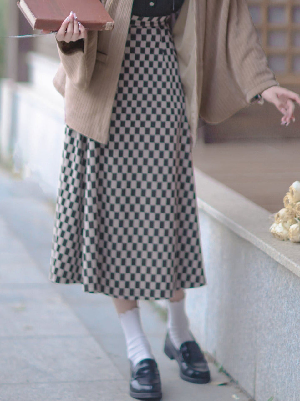Sakura Note Showa Retro Haori Jacket + Chiffon Ribbon Shirt + Checkered Skirt + Dark Gray Skirt + Brooch