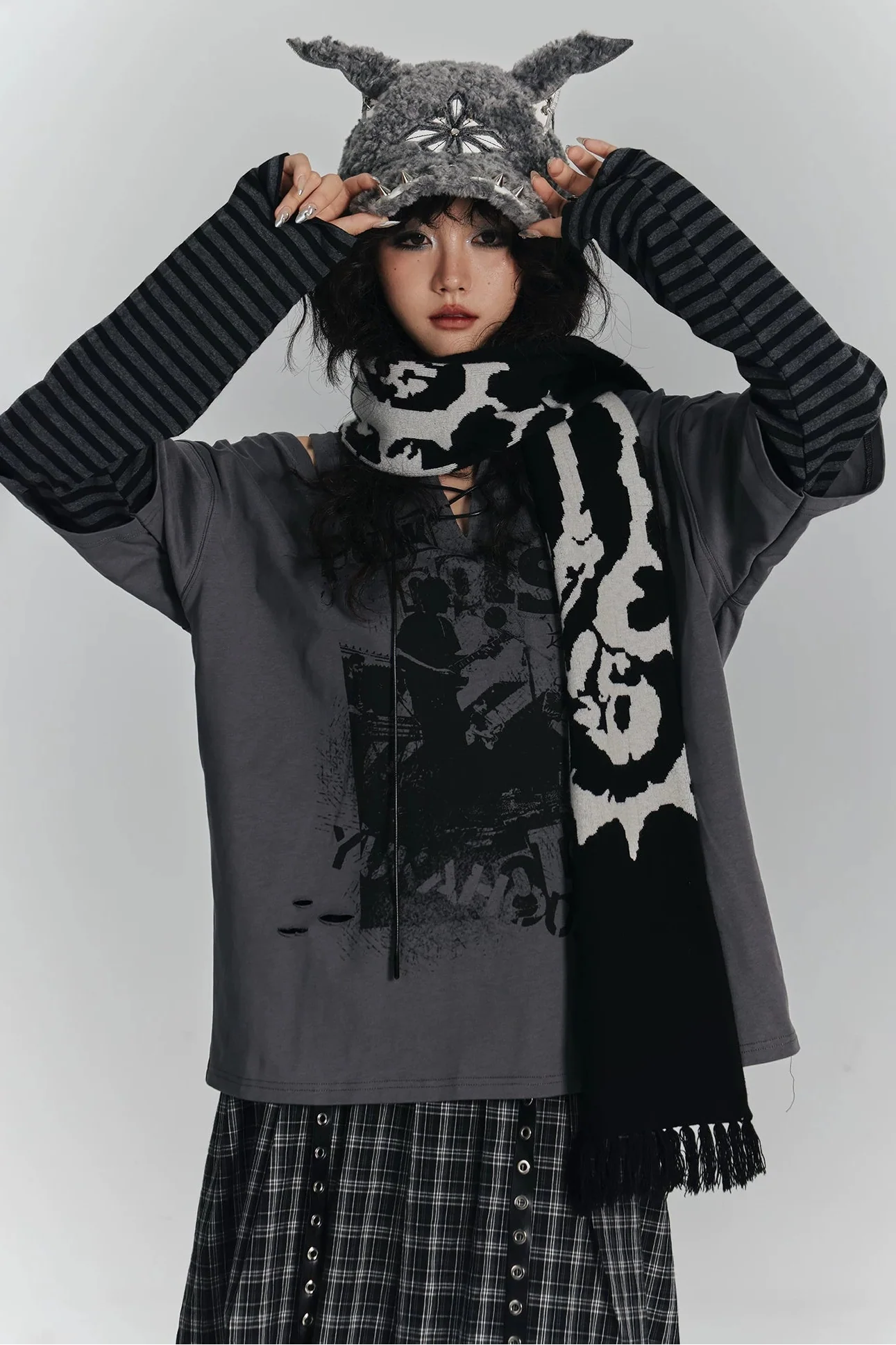 Retro Dark Border Loose Top