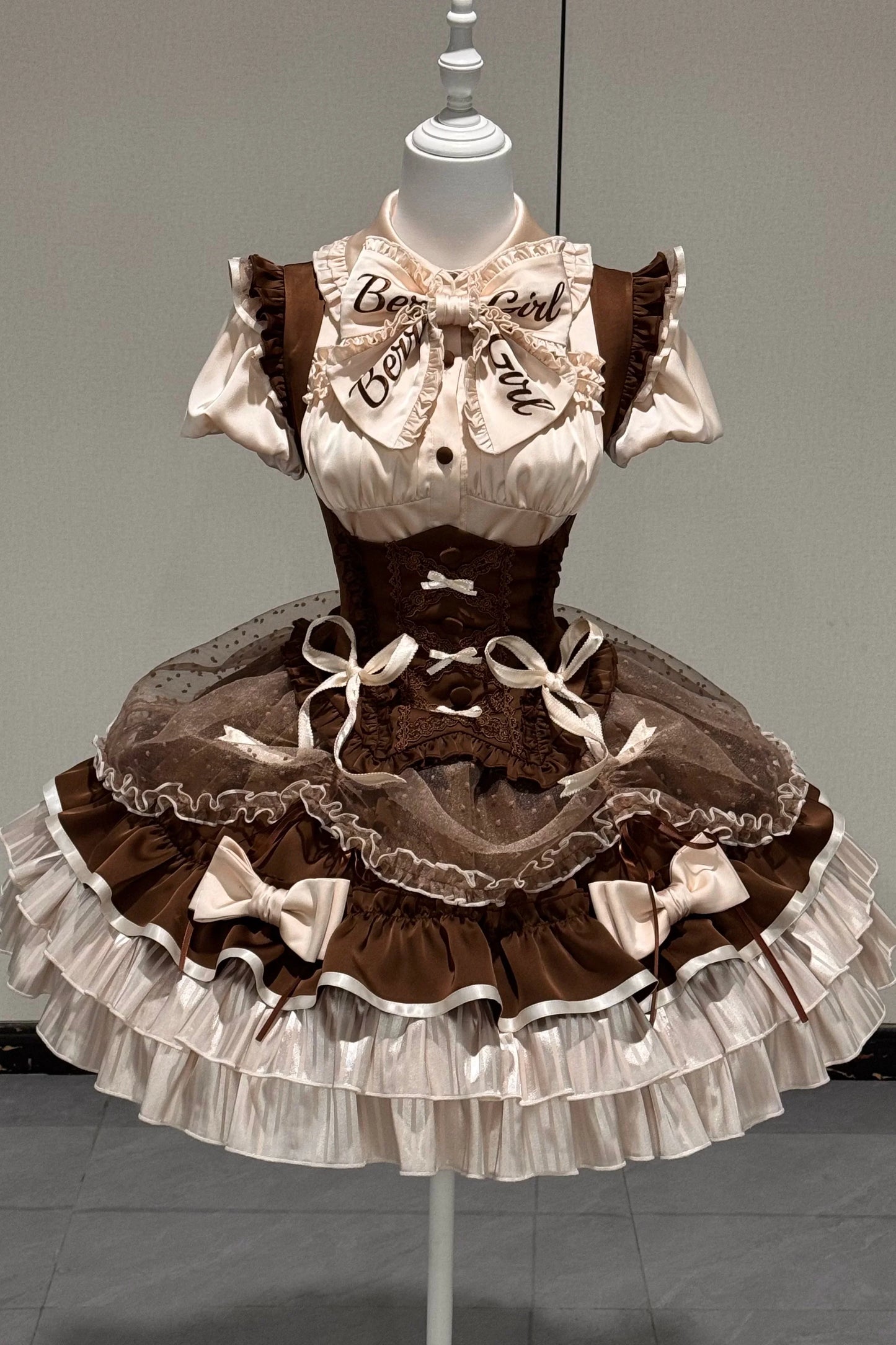 [order Deadline: May 12] Café Mocha Lolita Idol Ribbon Puff Sleeve Shirt + Corset Tulle Pull-up Jks Dress Set