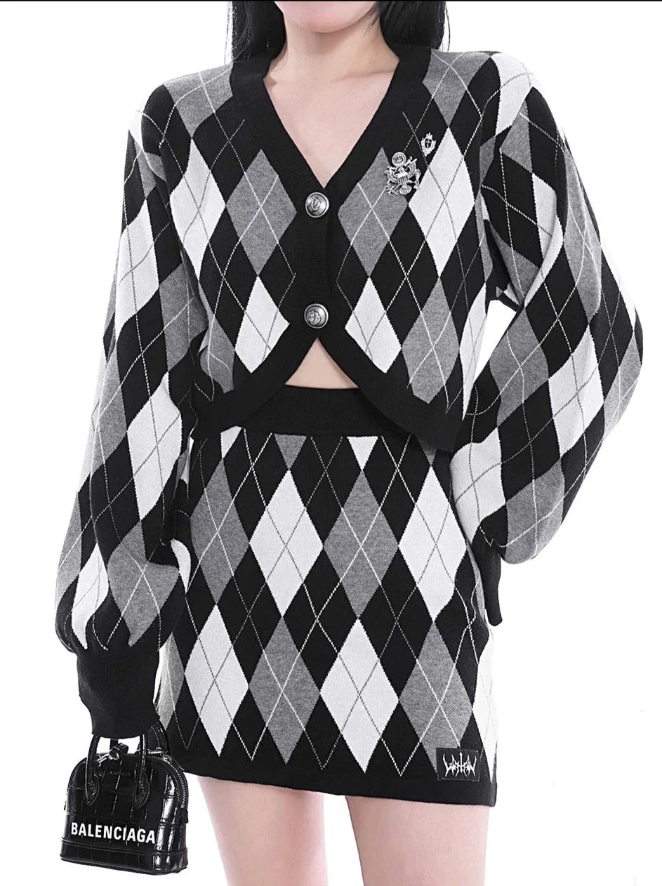 Spicy Retro Loose Slim Argyle Knit Suit Set