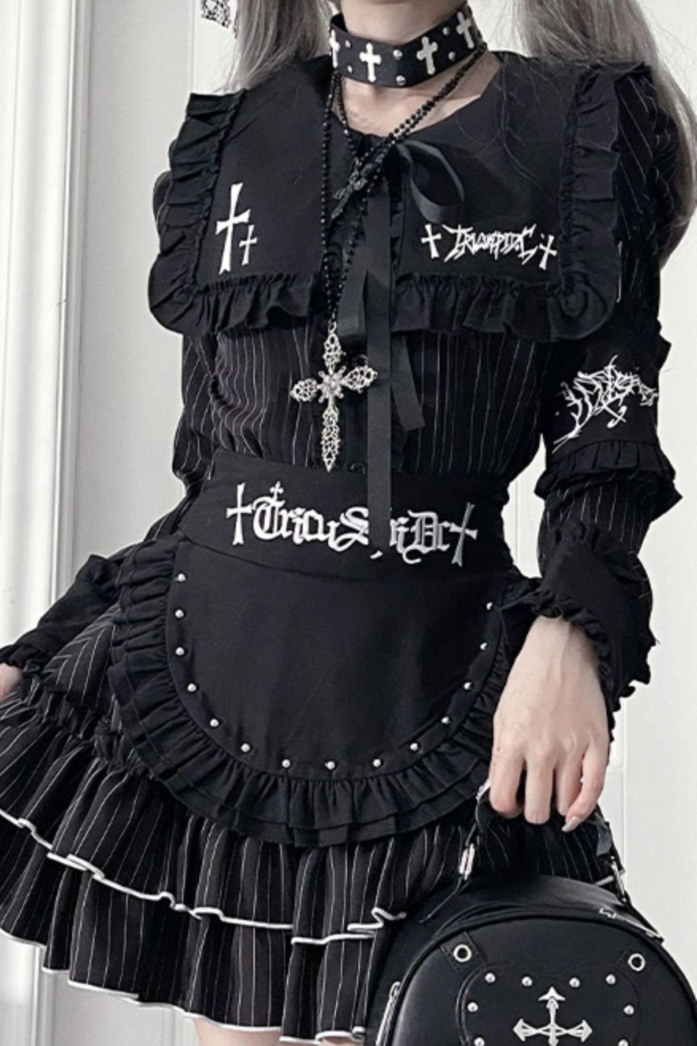 Light Asia Dark Slim Long Sleeve Top + Faux Apron Short Skirt
