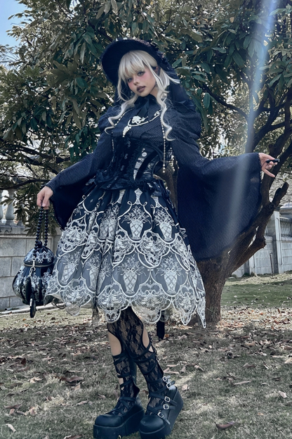 [pre-order Deadline: April 13] Piano Stripe Gothic Lolita Volume Puff Flare Sleeve Shirt Type A/b