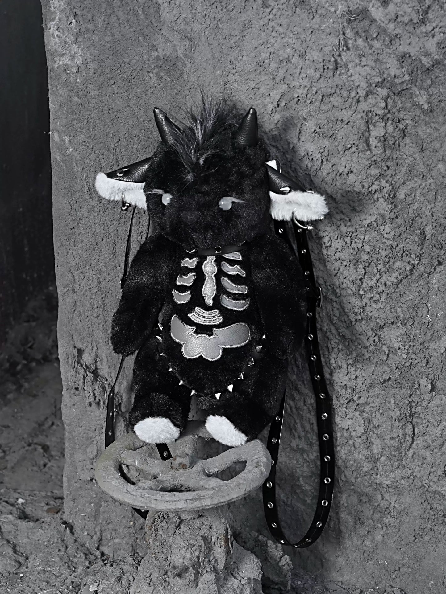 Satan Hell Lamb Punk Rock Shoulder Dark Hand Crossbody Doll Bag