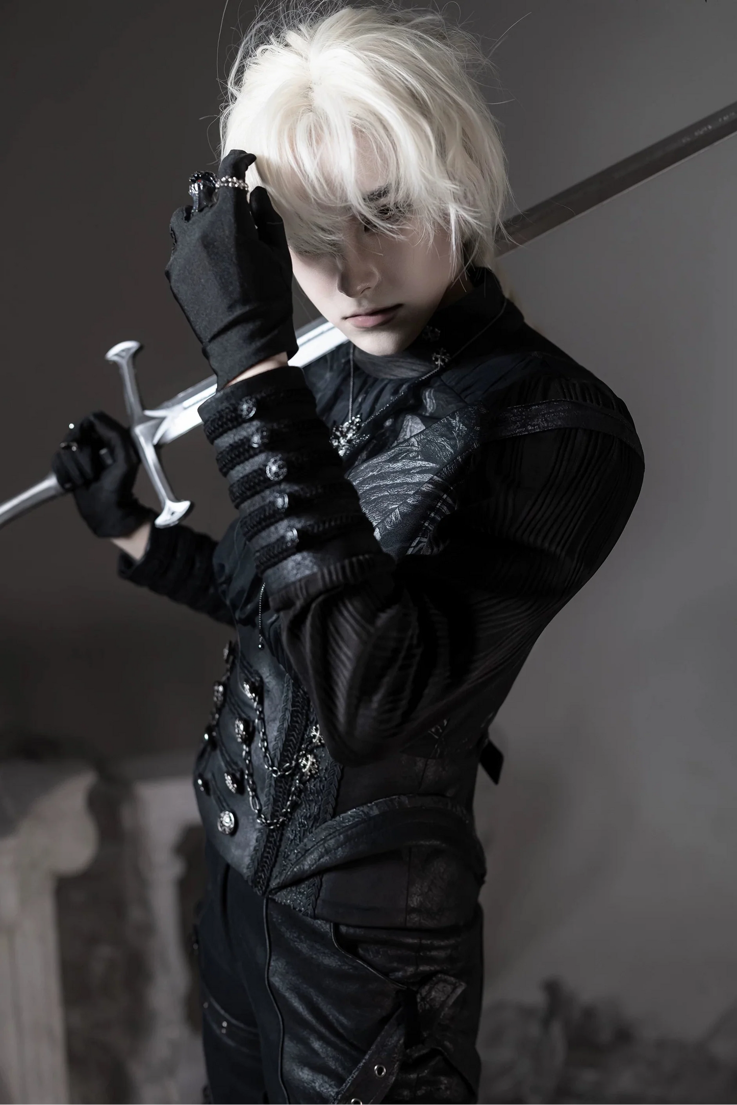 [pre-order Deadline: June 8] Phantom Knight Dark Gothic Prince Waist Button Detail Black Top