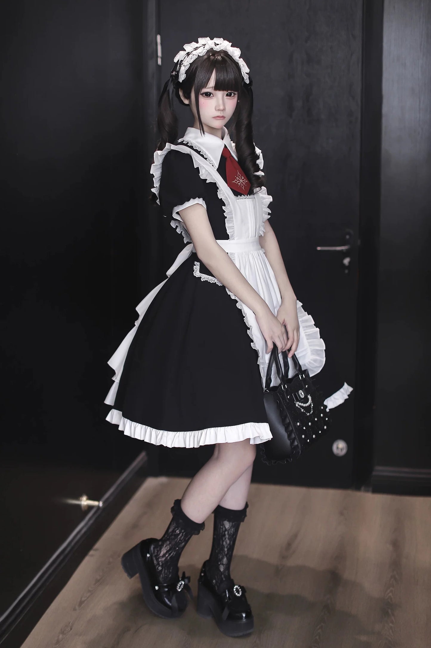 [pre-order Deadline: April 29] Black X White Gothic Lace Red Tie Collar Lolita Dress Type A/b