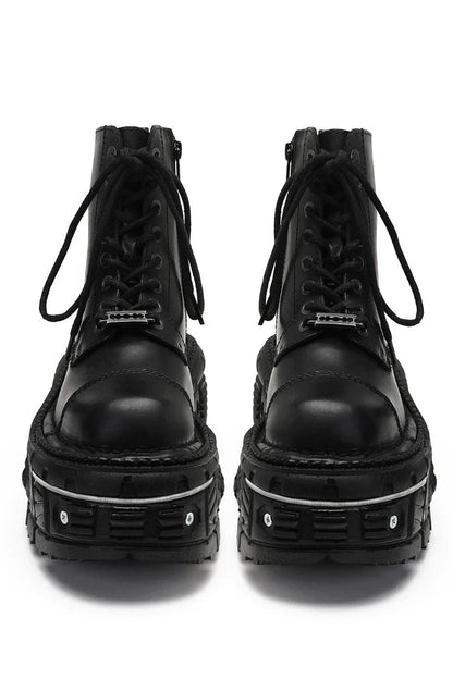 Metal Point Design Ankle Boots