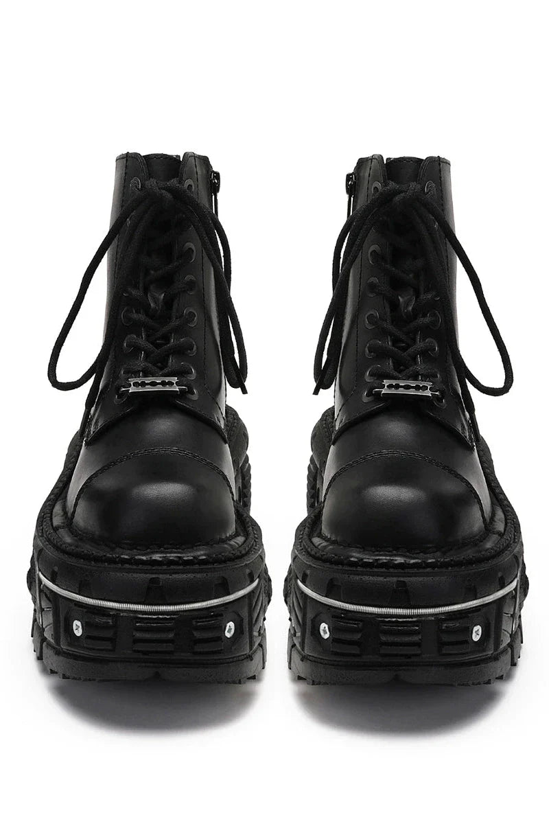 Metal Point Design Ankle Boots