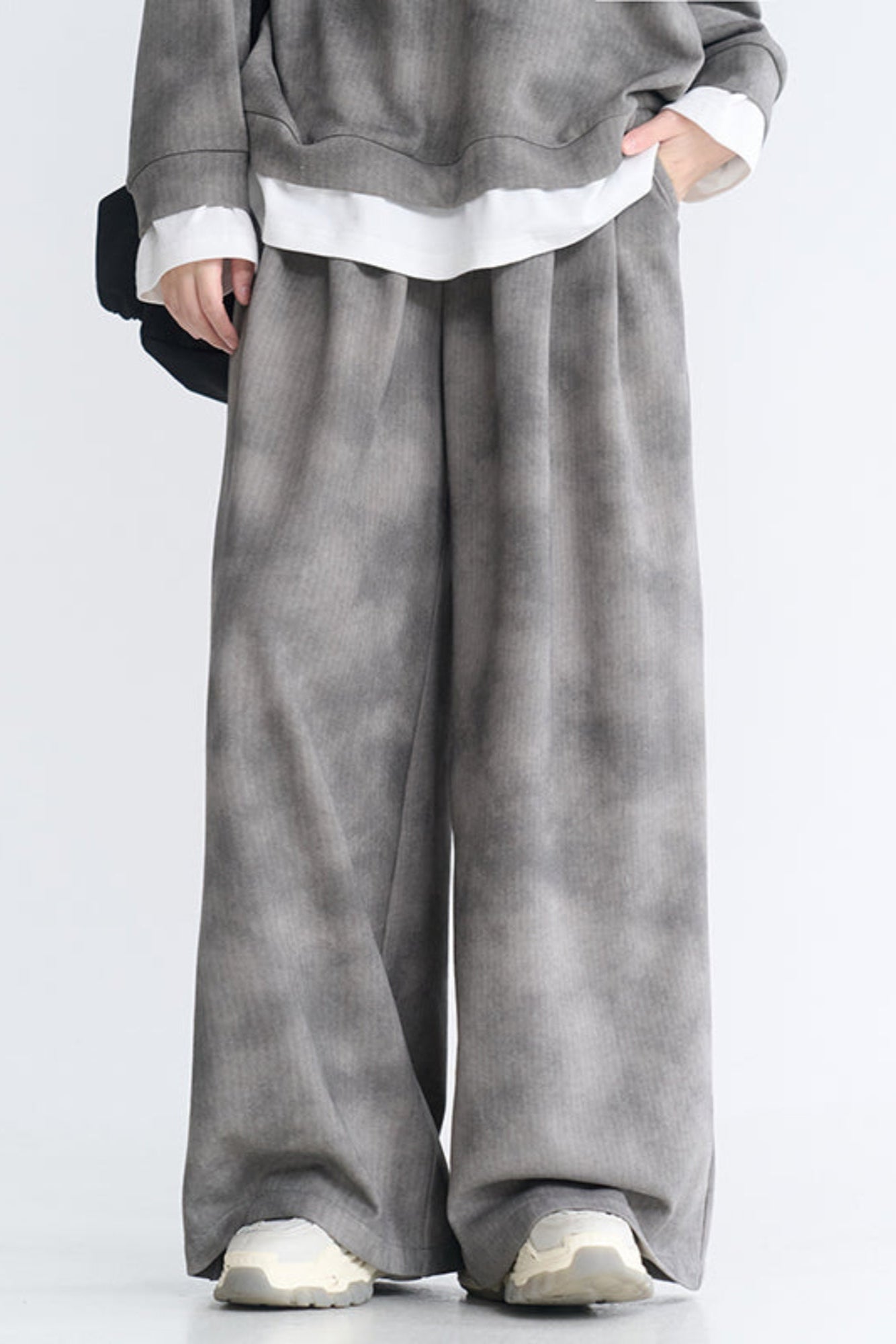 Museum Style Relaxed Top + Loose Pants
