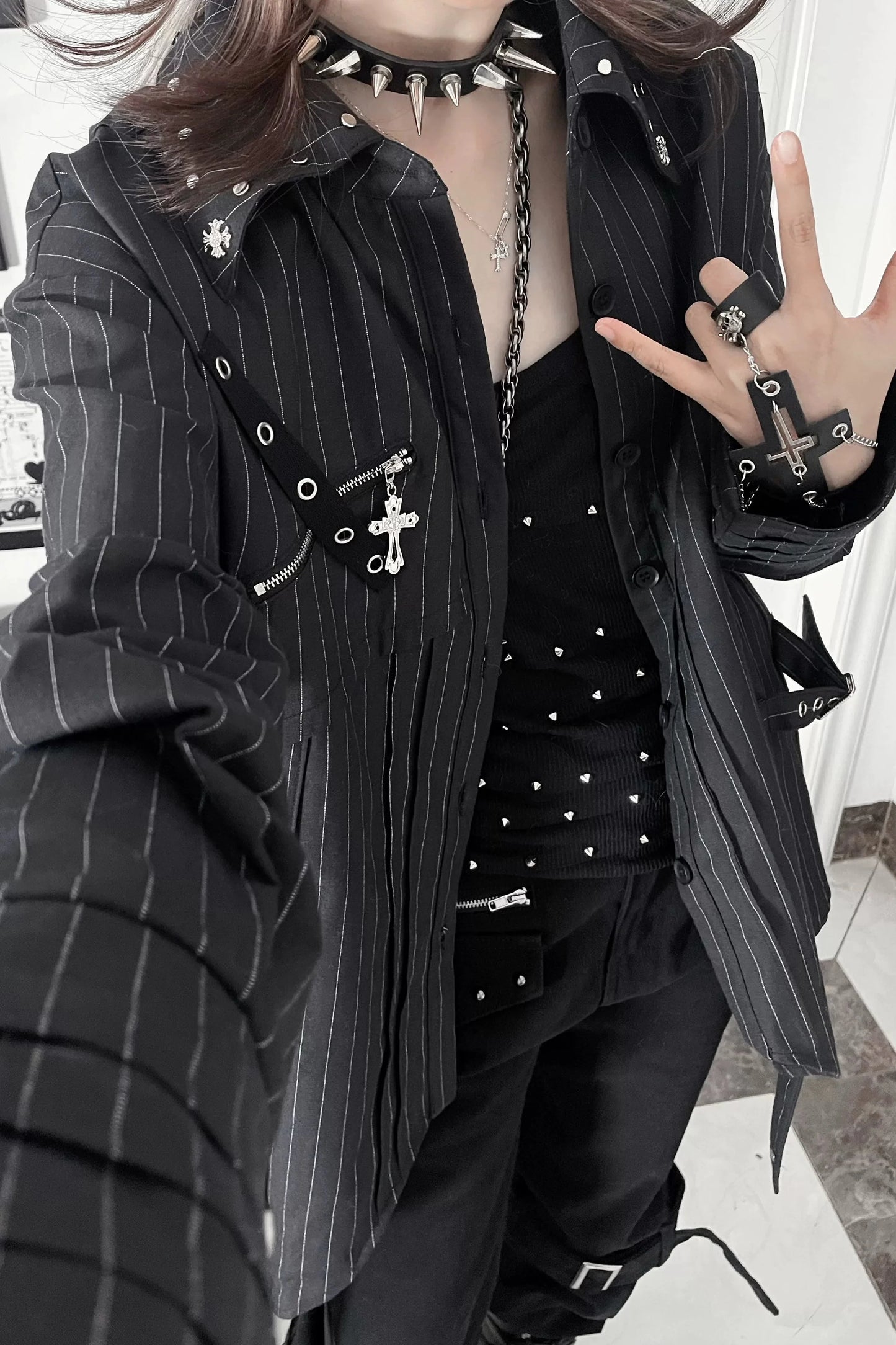 Striped Mode Long Sleeve Shirt + Tie
