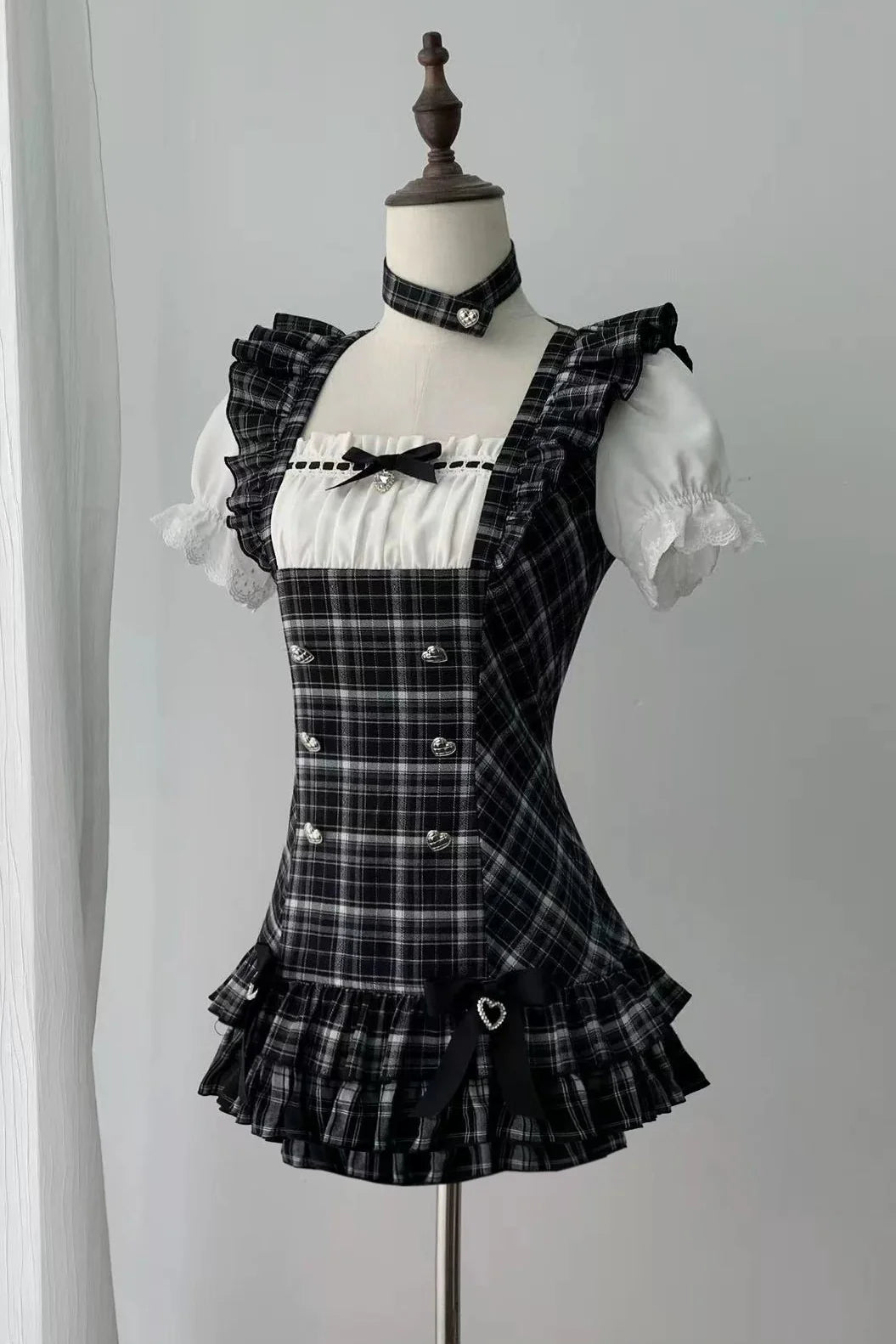 [pre-order Deadline: April 29] Black Check Ruffle Ribbon Puff Sleeve Mini Dress Set + Choker