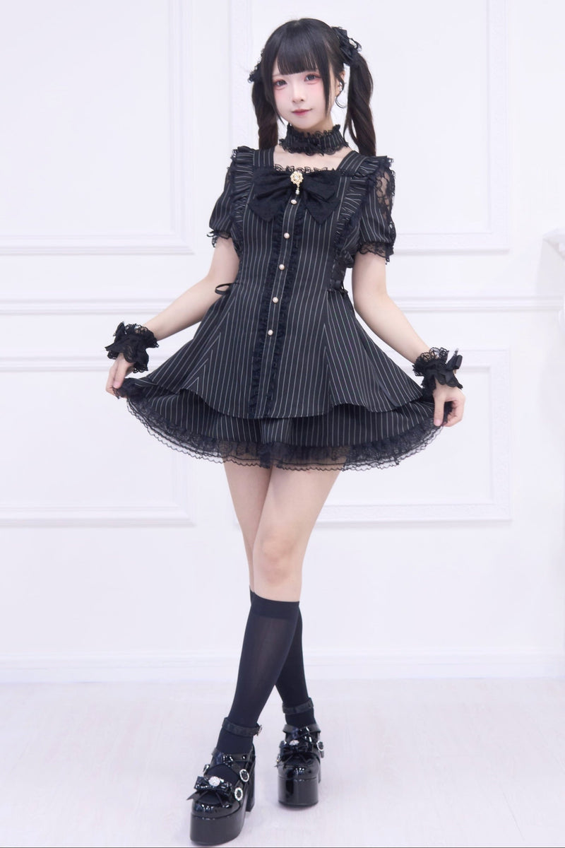 Jirai Stripe Lace Puff Sleeve Top + Short Skirt