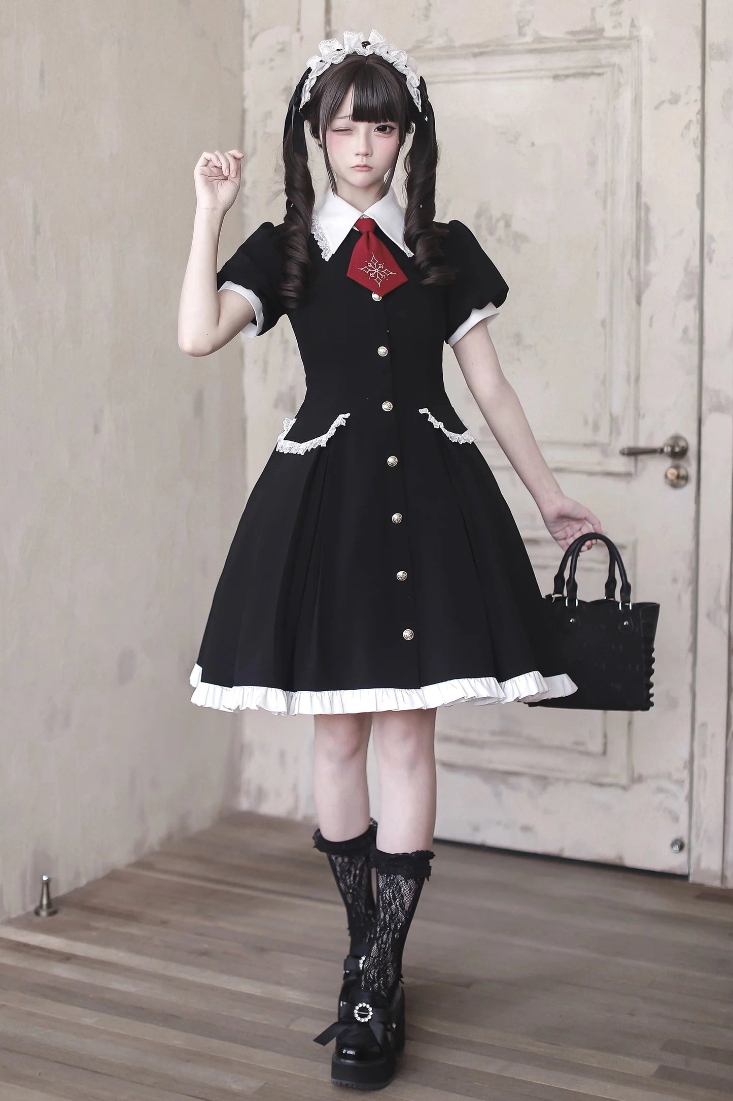 [pre-order Deadline: April 29] Black X White Gothic Lace Red Tie Collar Lolita Dress Type A/b