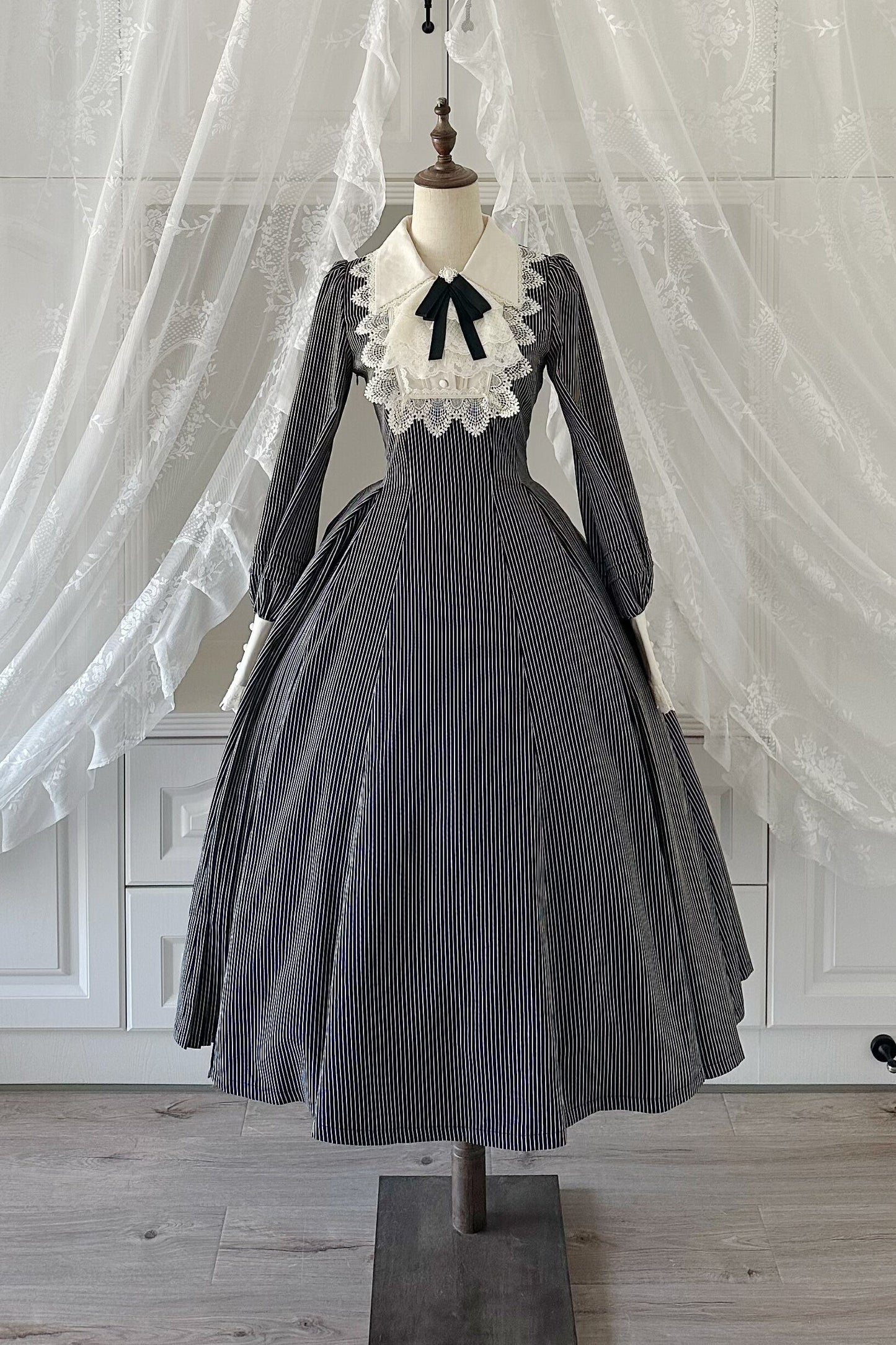 Retro Lolita Dress + Apron