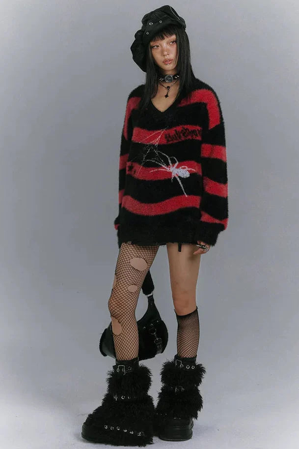 Border Loose Dark Spider Top