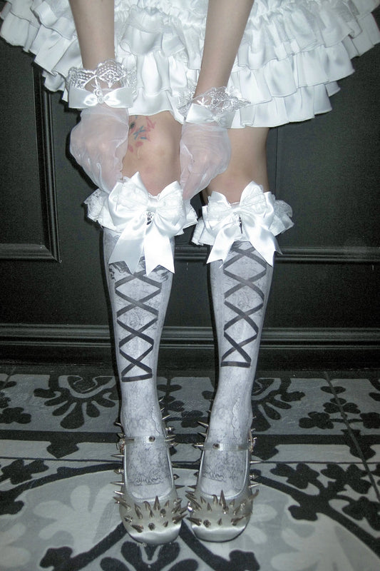 Lace-up Ribbon Socks