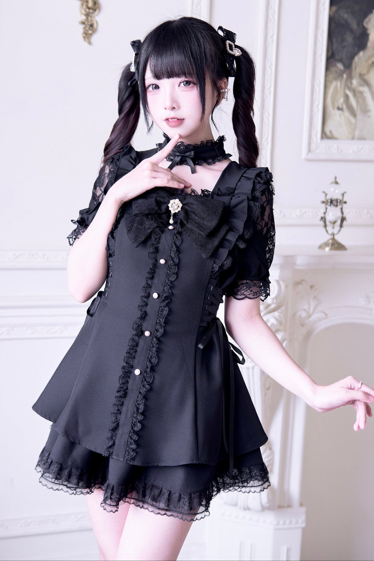 Jirai Stripe Lace Puff Sleeve Top + Short Skirt