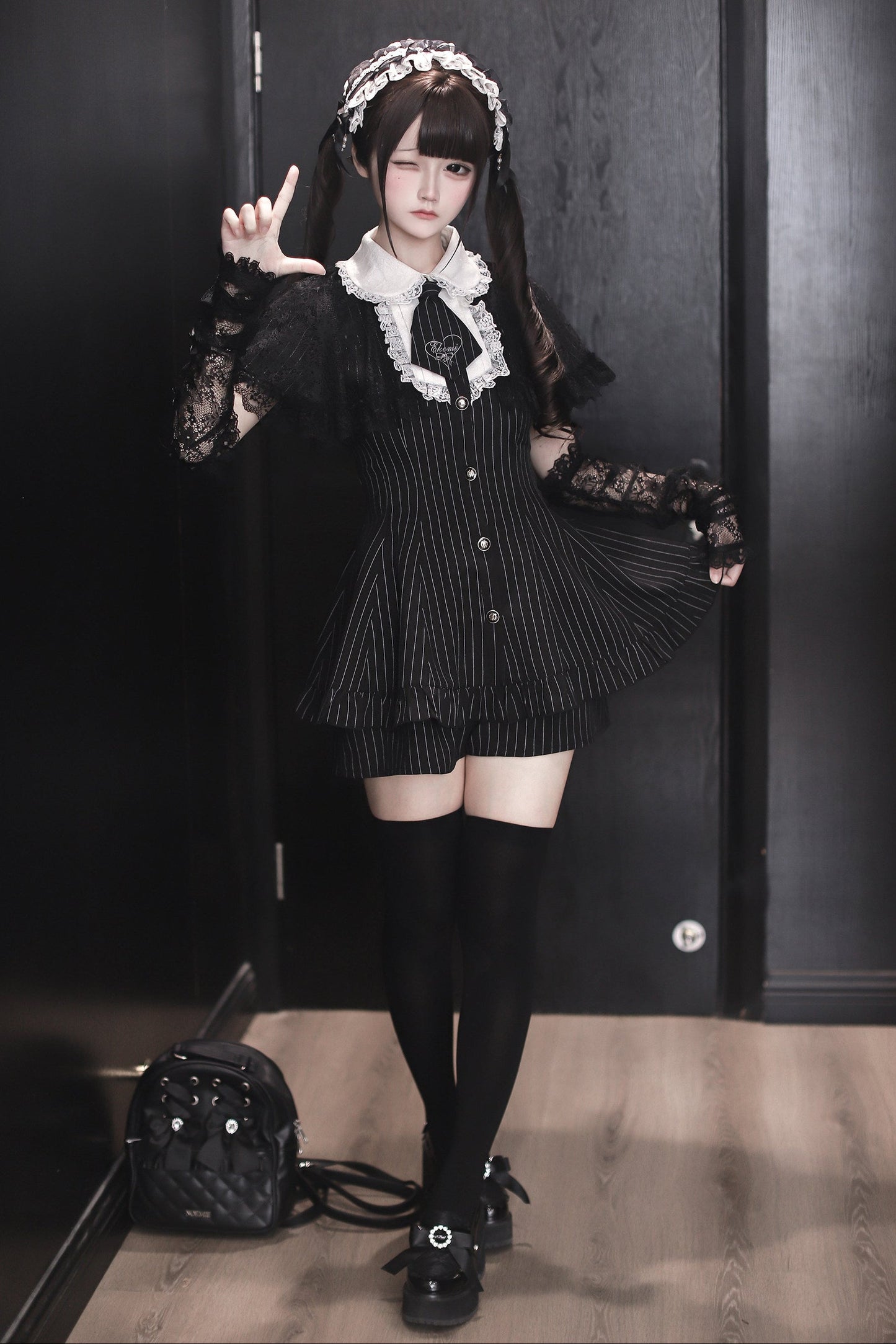 [reservation Deadline: May 15] Black Pinstripe Lace Cape Design Thai Collar Dress Suit Full Set + Accessories