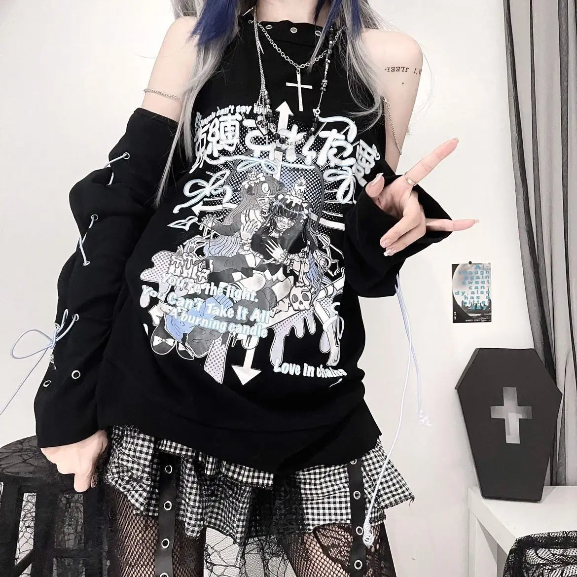 Gothic Pullover