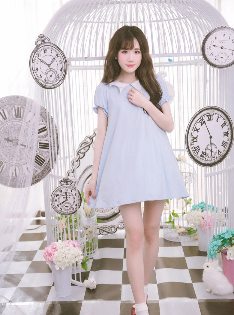Dracula Color Girl Puff Sleeve Dress