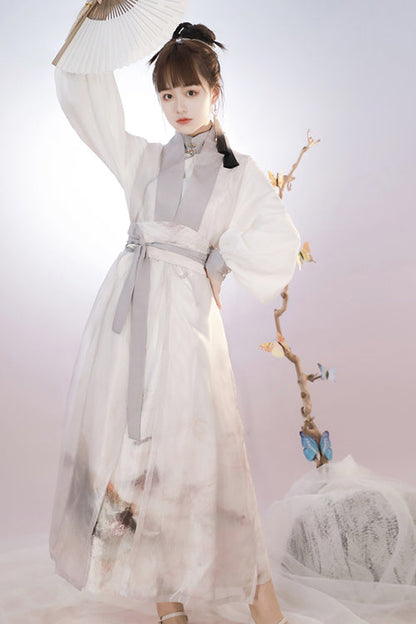 Subtly Elegant Dress with a Refined Vintage Look