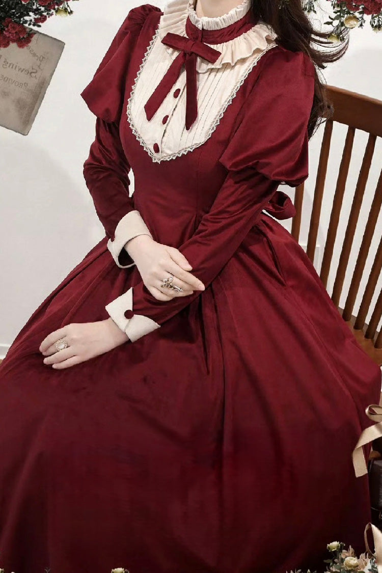 Finely Styled Dress with a Classic Vintage Look