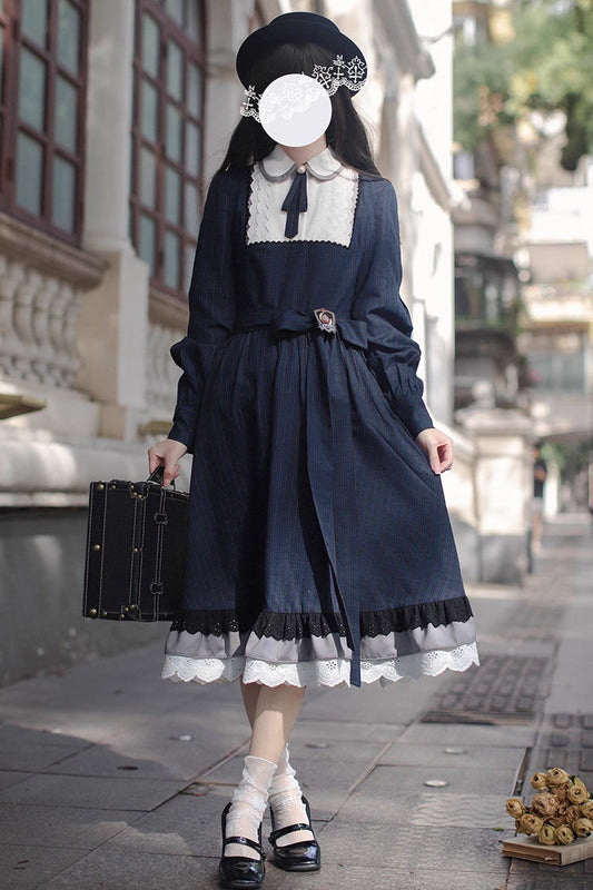 Sophisticated Dress with a Clean Classic Look