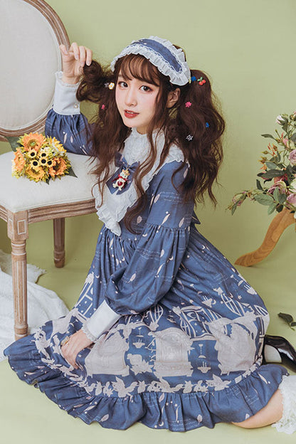 Subtly Elegant Dress with a Refined Vintage Look
