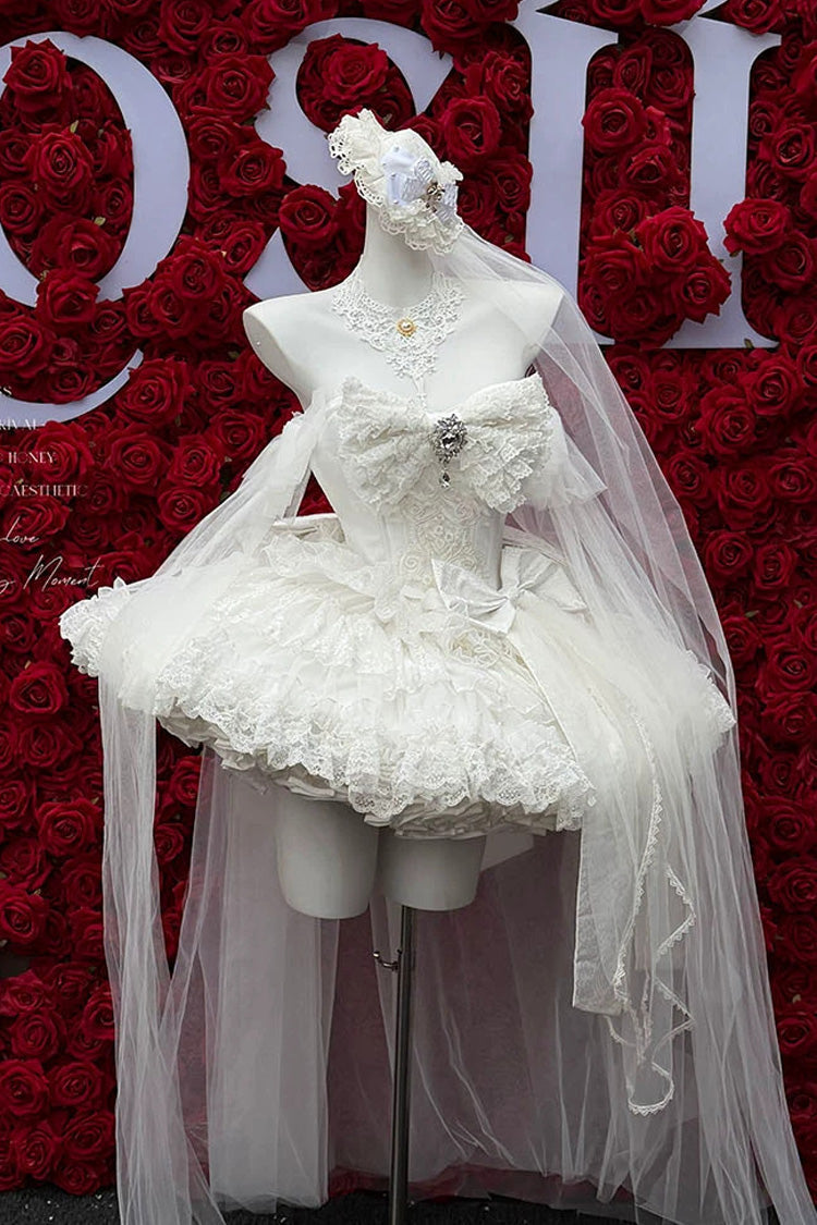 Subtly Elegant Dress with a Refined Vintage Look