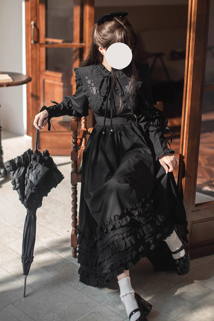 Subtly Elegant Dress with a Refined Vintage Look