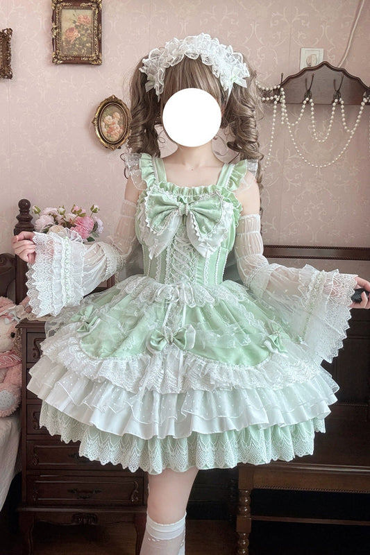 Finely Styled Dress with a Classic Vintage Look