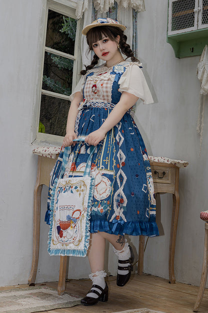 Finely Styled Dress with a Classic Vintage Look