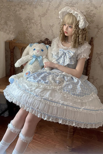Subtly Elegant Dress with a Refined Vintage Look