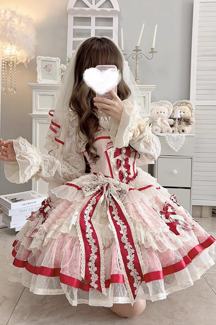 Finely Styled Dress with a Classic Vintage Look
