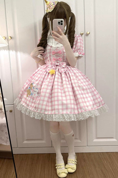 Classic Vintage Dress with a Flattering Fit