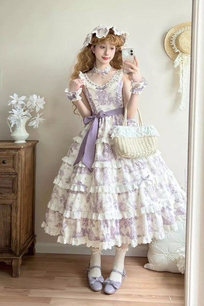 Subtly Elegant Dress with a Refined Vintage Look